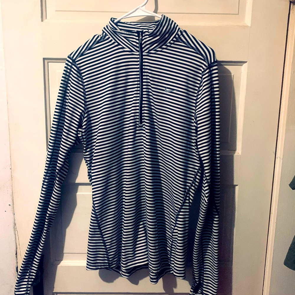 Women’s Dri-Fit pullover 🖤🤍